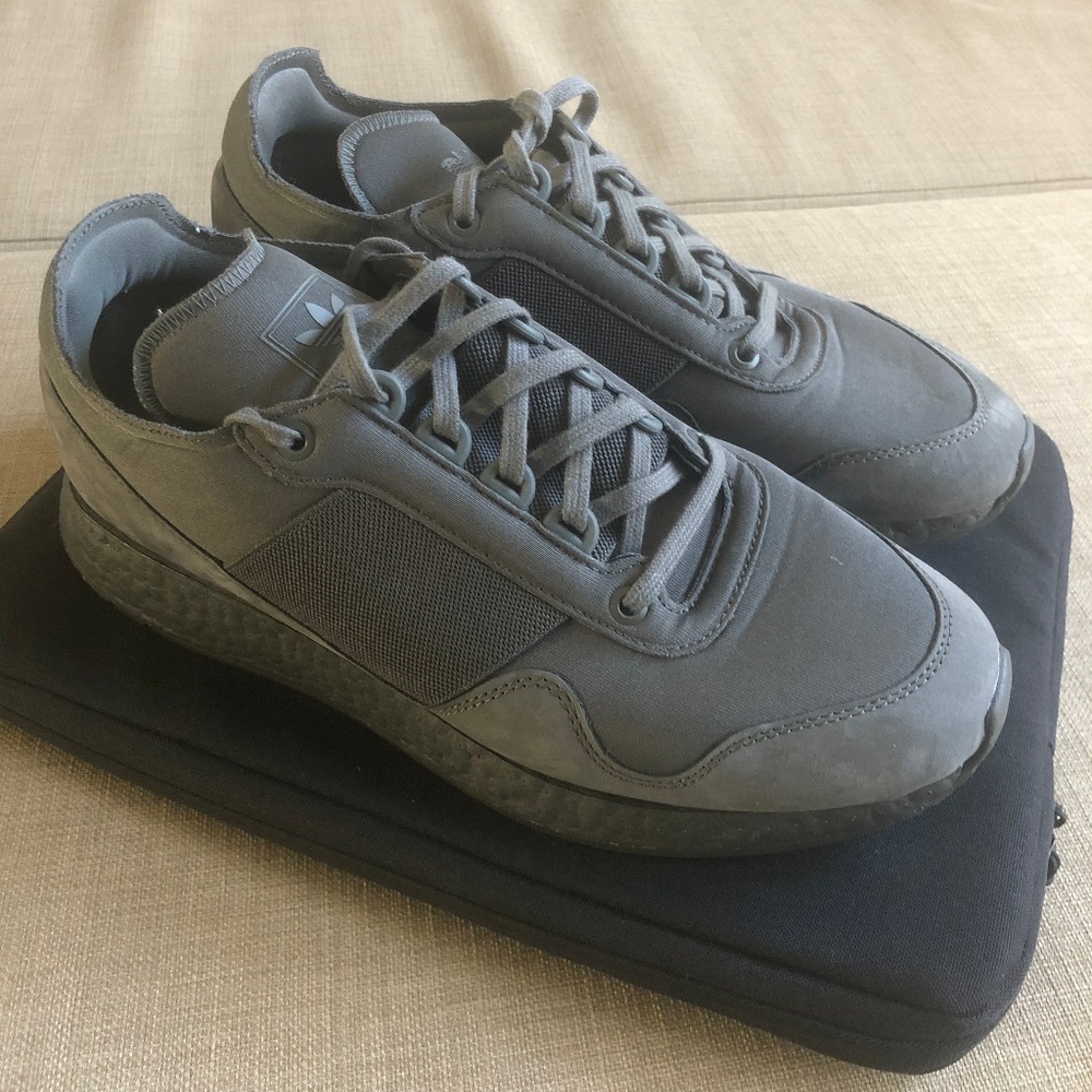 Adidas New York Present Daniel Asham Grey size 10